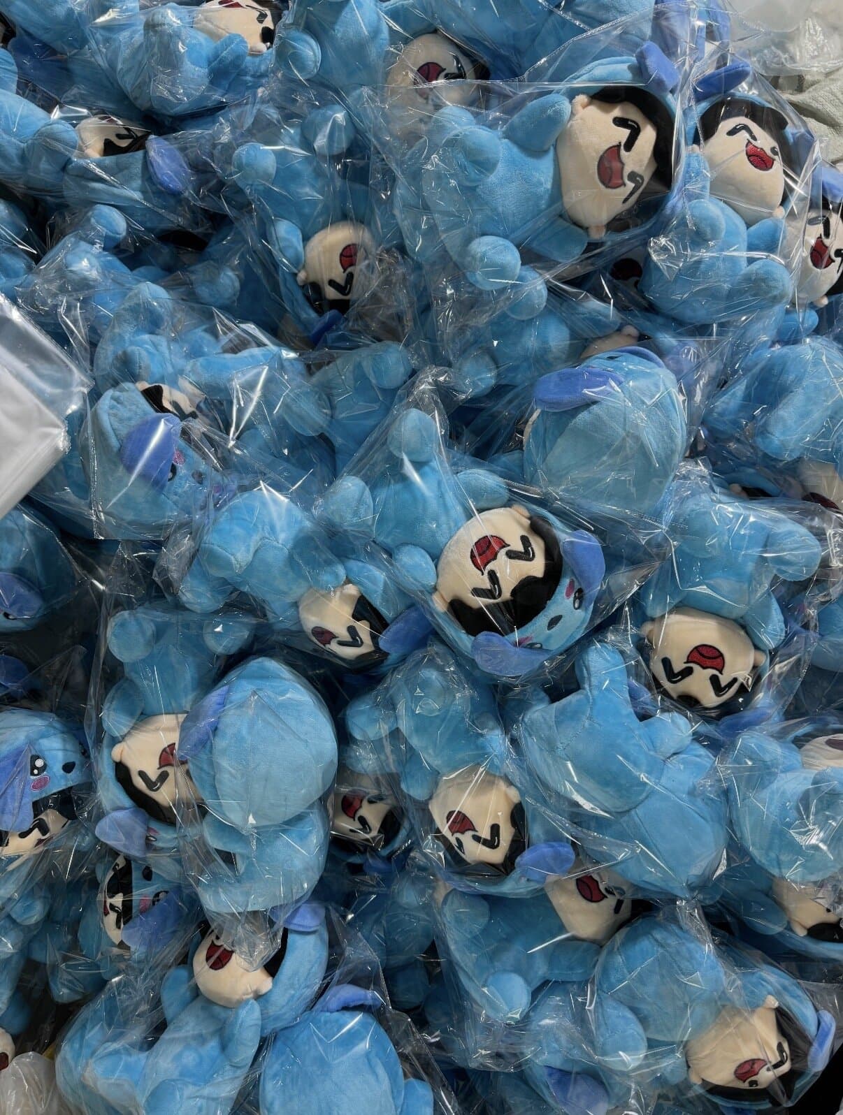 Retail Window Display Oversized Plush — 600 Units